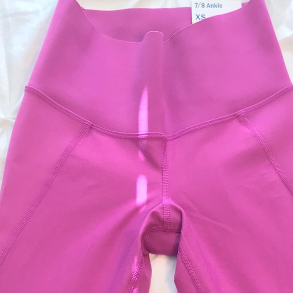 Fuchsia 7/8 High Waisted Leggings - Picture 7 of 7